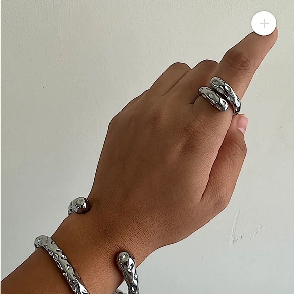 Stainless Steel Hammered Contour Ring - Picture 7 of 12